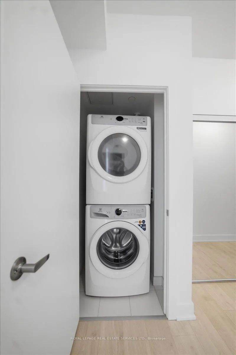 Photo 25 of Unit 303, 2088 James Street, Burlington, Brant — HOMEH