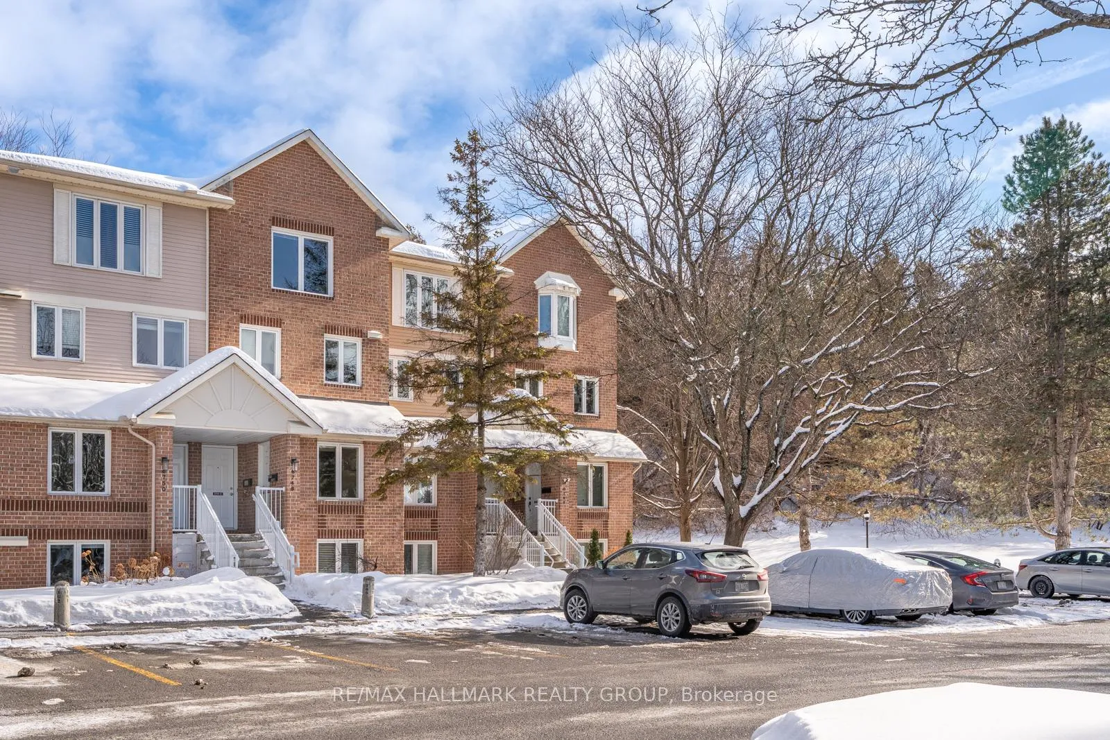 Photo 1 of Unit B, 6746 Jeanne Darc Boulevard, Ottawa, Convent Glen North — HOMEH