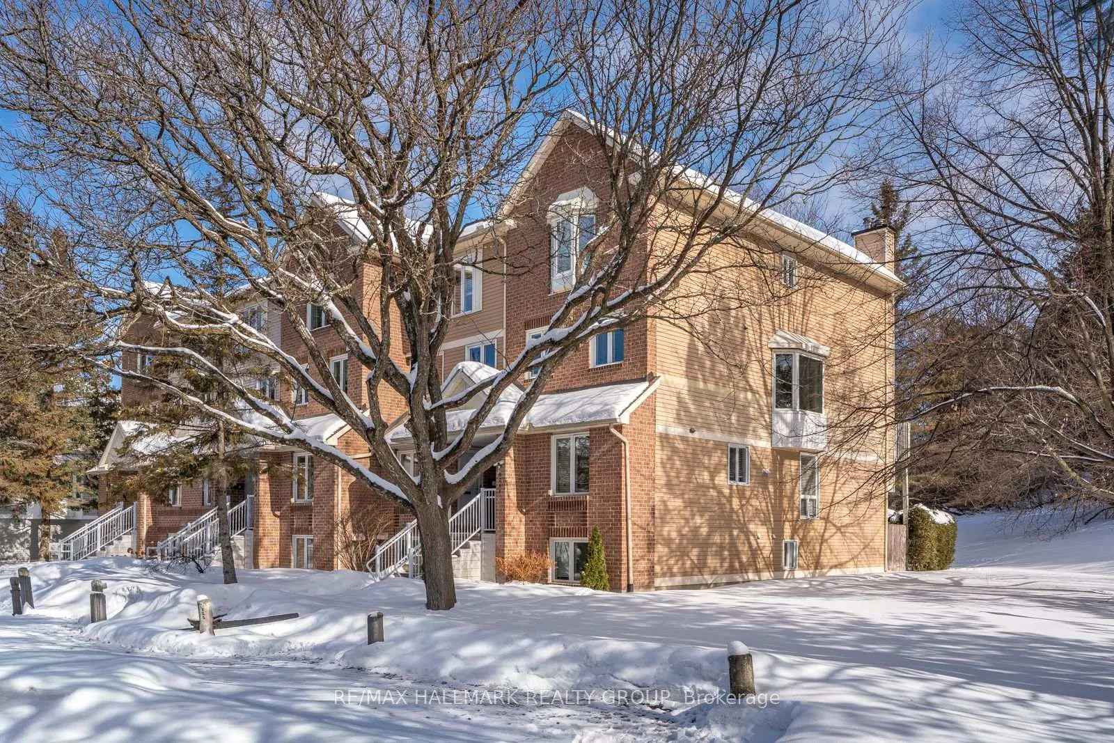 Photo 3 of Unit B, 6746 Jeanne Darc Boulevard, Ottawa, Convent Glen North — HOMEH