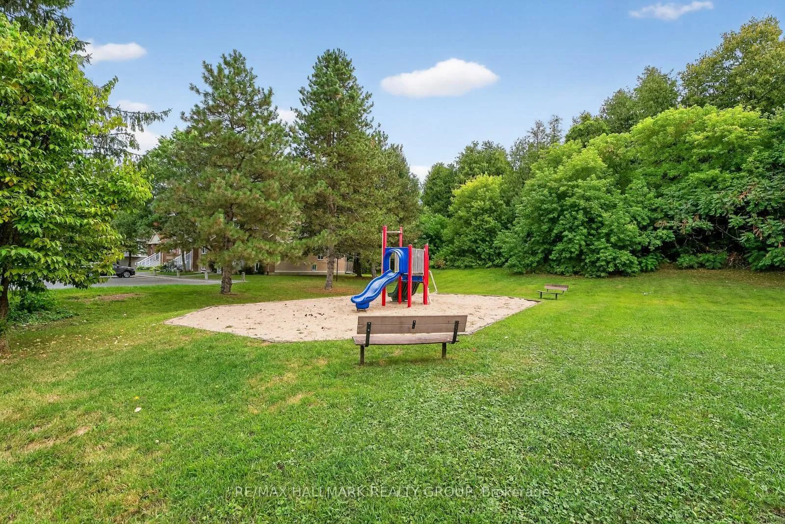 Photo 5 of Unit B, 6746 Jeanne Darc Boulevard, Ottawa, Convent Glen North — HOMEH