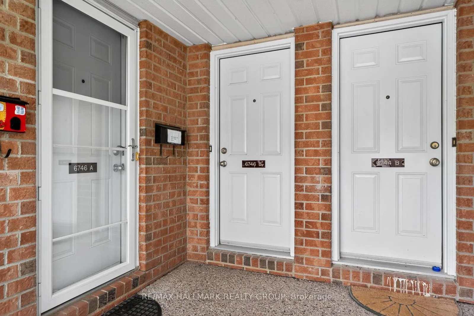 Photo 6 of Unit B, 6746 Jeanne Darc Boulevard, Ottawa, Convent Glen North — HOMEH