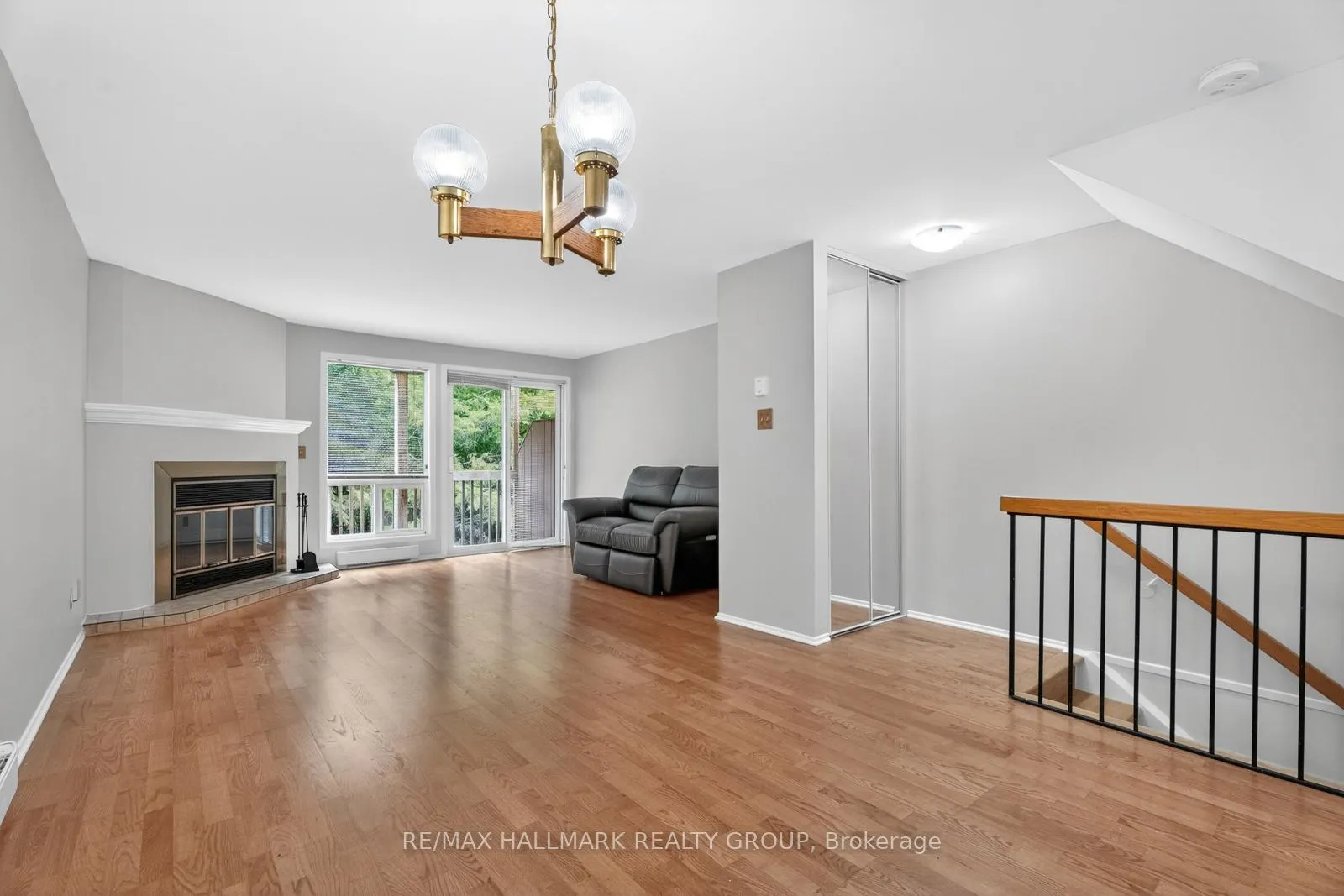 Photo 10 of Unit B, 6746 Jeanne Darc Boulevard, Ottawa, Convent Glen North — HOMEH