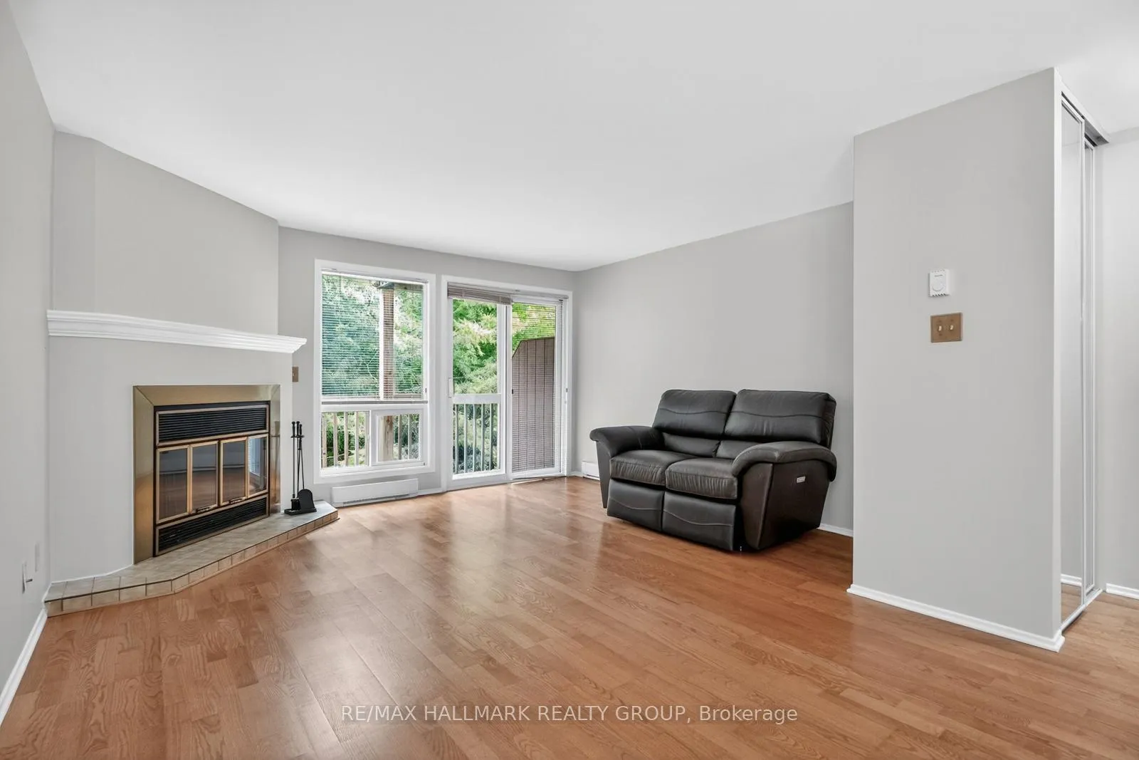 Photo 12 of Unit B, 6746 Jeanne Darc Boulevard, Ottawa, Convent Glen North — HOMEH