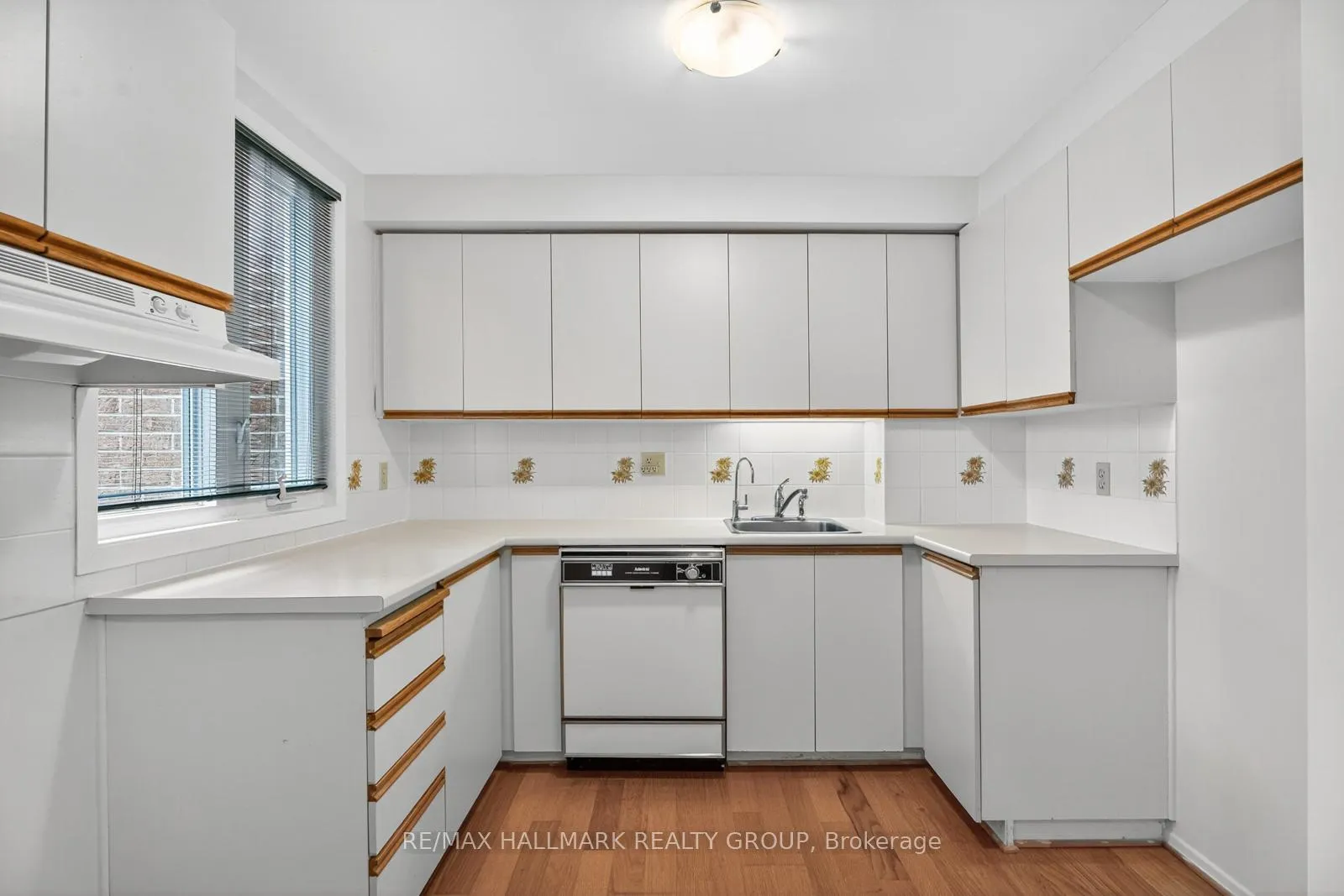 Photo 22 of Unit B, 6746 Jeanne Darc Boulevard, Ottawa, Convent Glen North — HOMEH