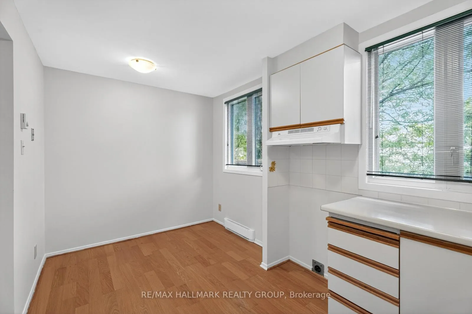 Photo 23 of Unit B, 6746 Jeanne Darc Boulevard, Ottawa, Convent Glen North — HOMEH