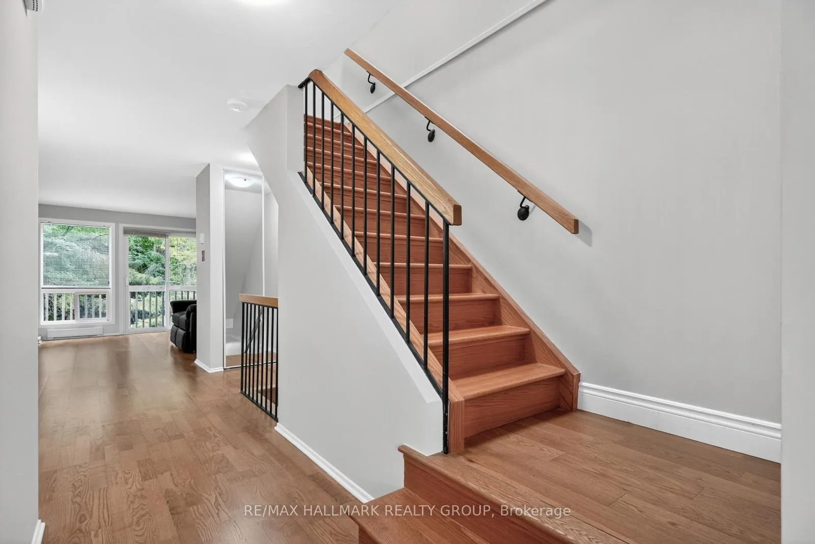 Photo 26 of Unit B, 6746 Jeanne Darc Boulevard, Ottawa, Convent Glen North — HOMEH