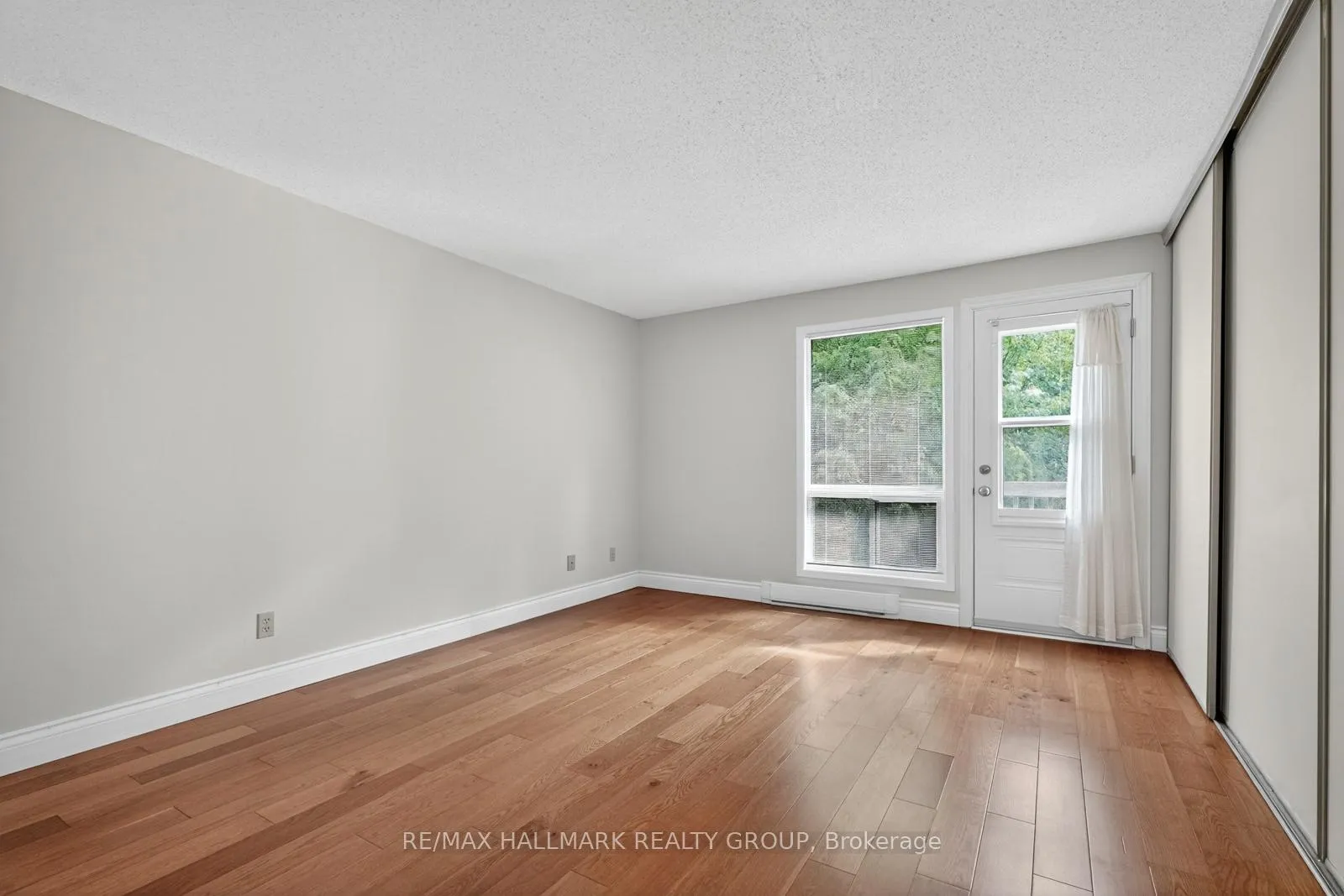 Photo 28 of Unit B, 6746 Jeanne Darc Boulevard, Ottawa, Convent Glen North — HOMEH