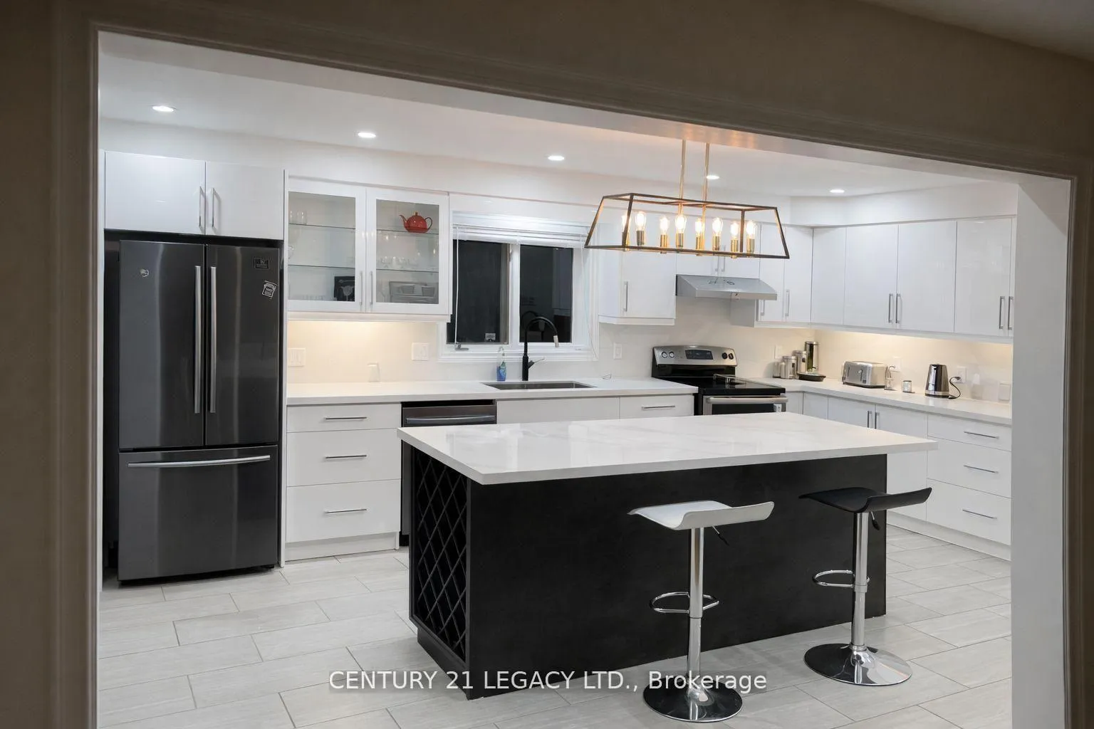 Photo 4 of 44 Gower Street, Toronto, O'Connor-Parkview — HOMEH