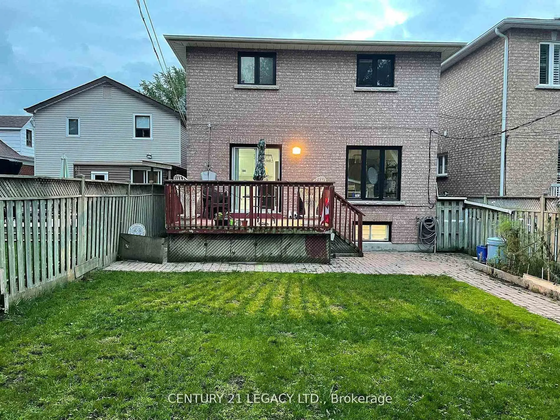 Photo 15 of 44 Gower Street, Toronto, O'Connor-Parkview — HOMEH
