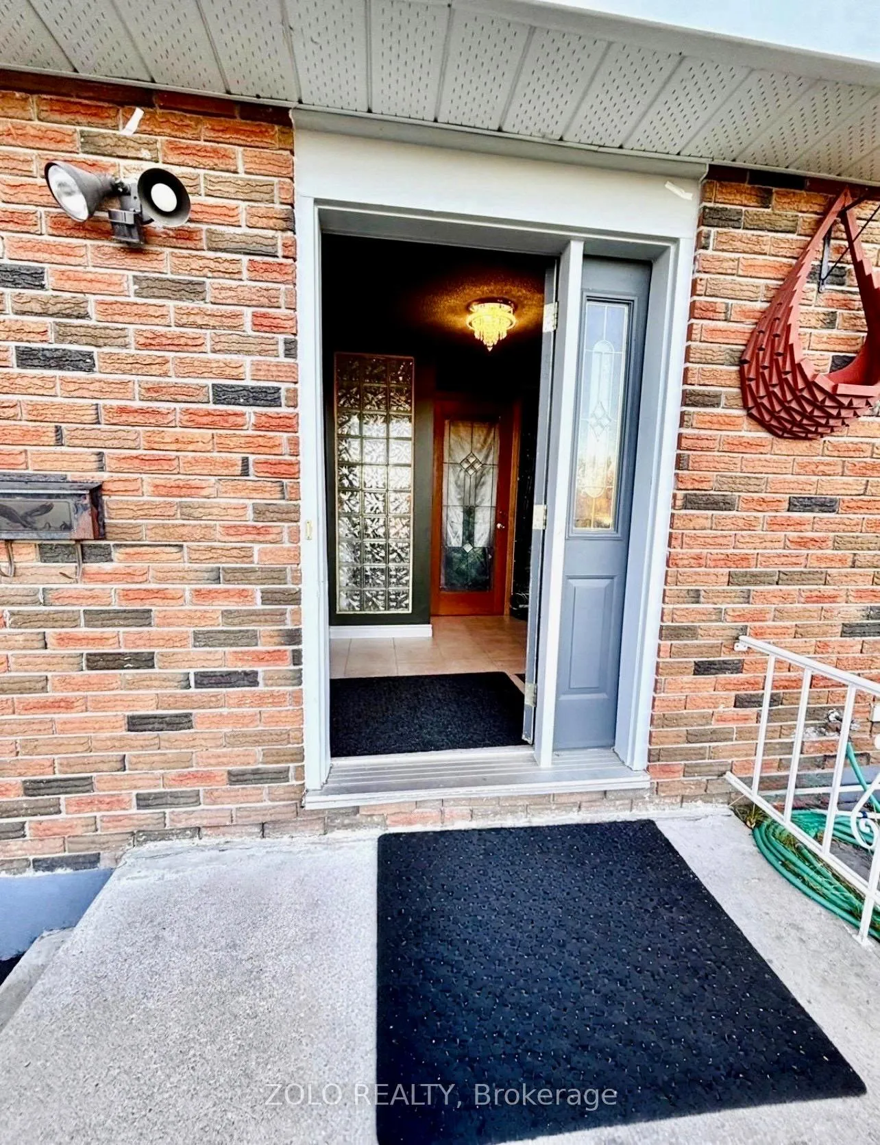 Photo 4 of 1193 Cartier Boulevard, Peterborough, Northcrest Ward 5 — HOMEH