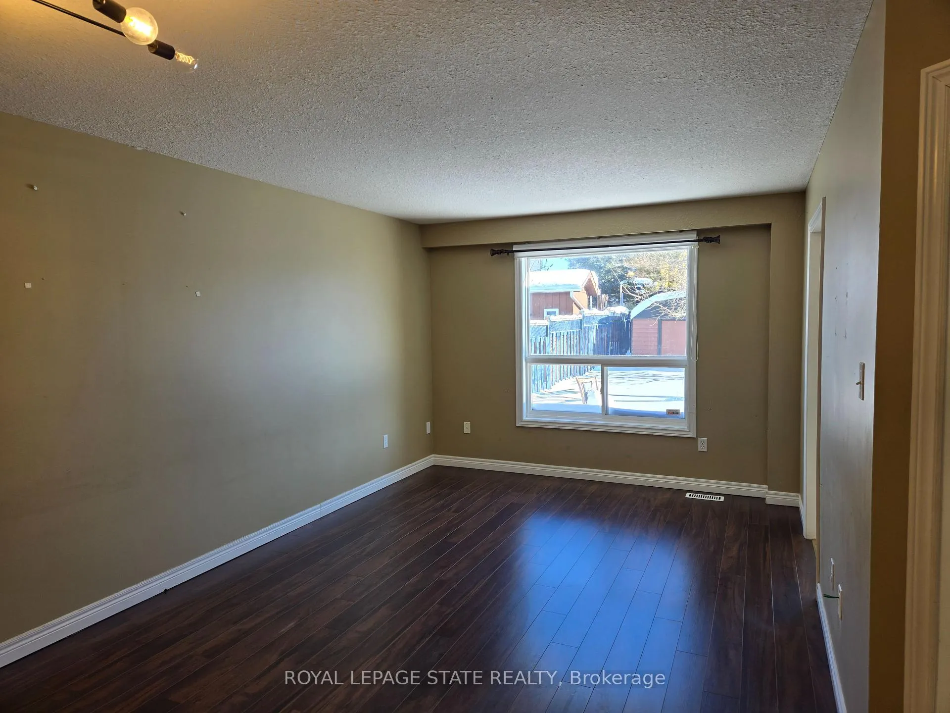 Photo 6 of 168 Whittaker Crescent, Waterloo — HOMEH