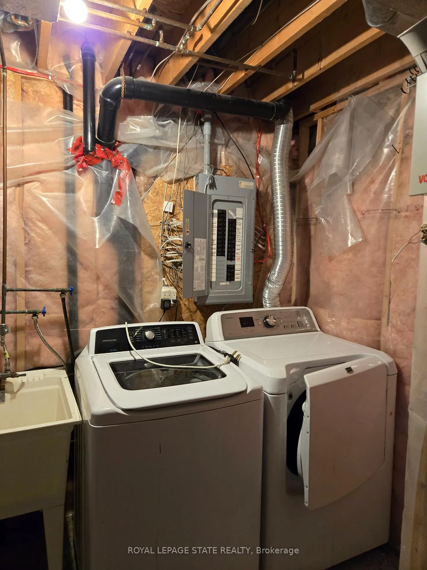 Photo 15 of 168 Whittaker Crescent, Waterloo — HOMEH