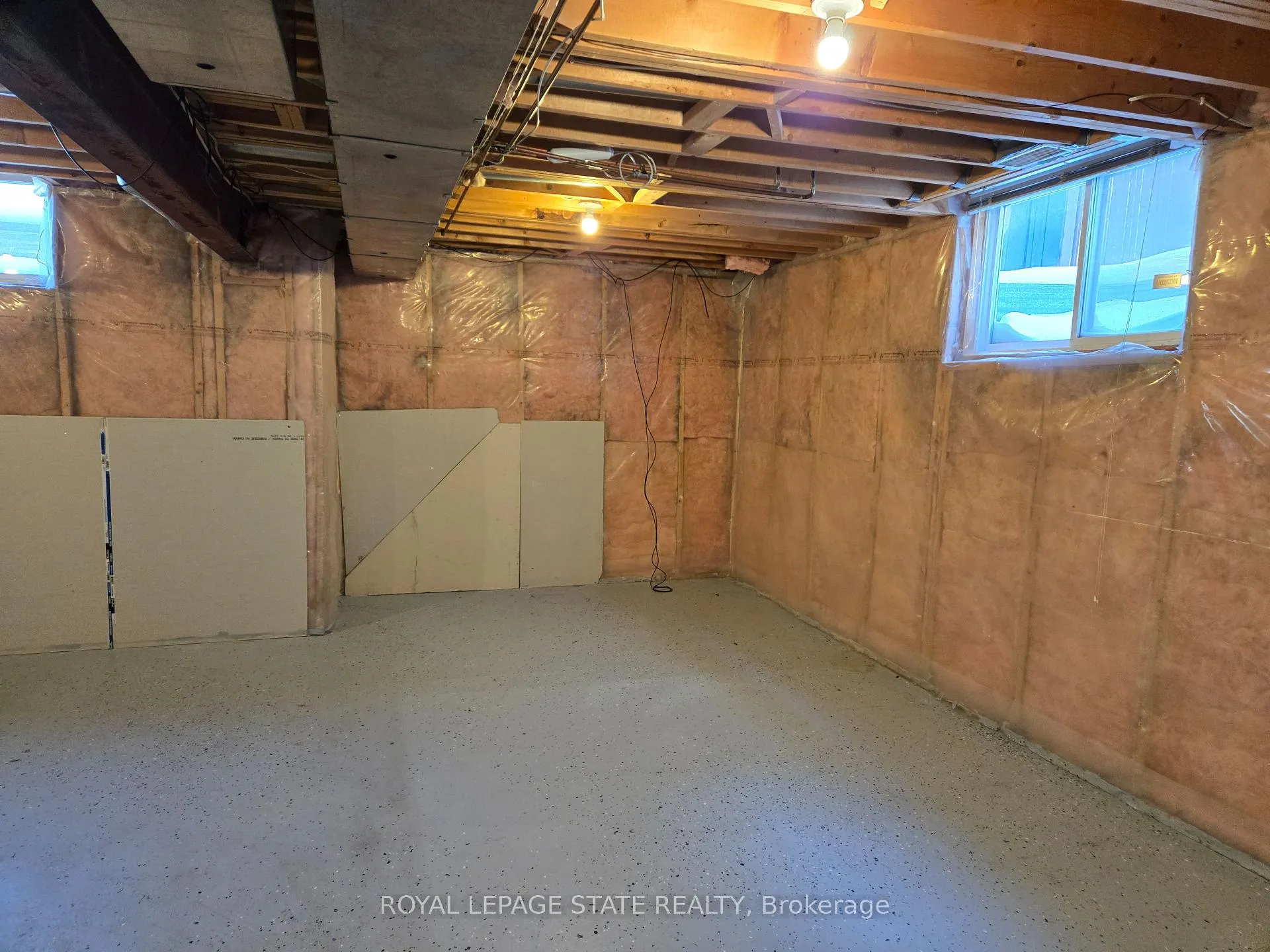 Photo 16 of 168 Whittaker Crescent, Waterloo — HOMEH