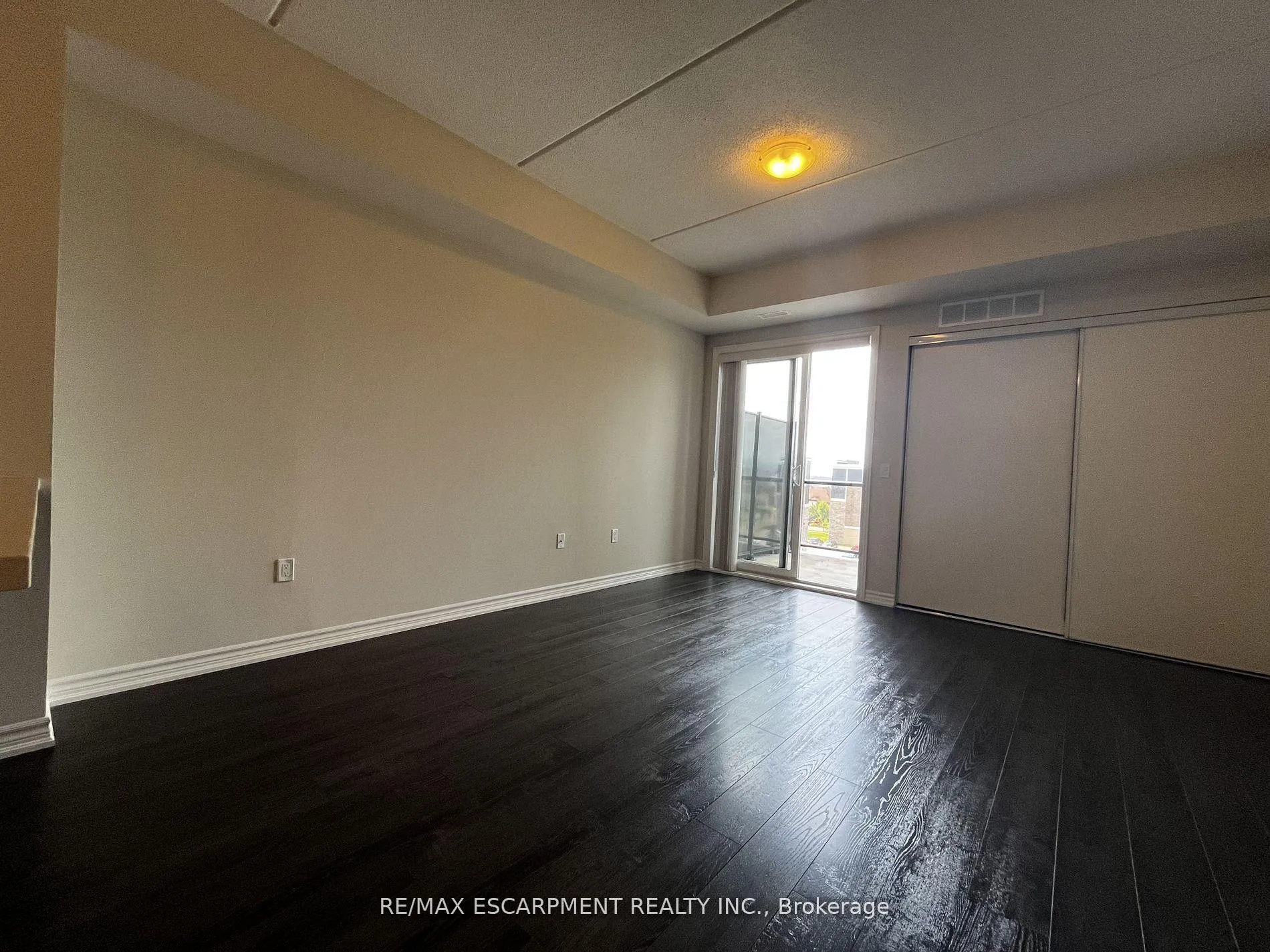 Photo 10 of Unit 504, 640 Sauve Street, Milton, Beaty — HOMEH