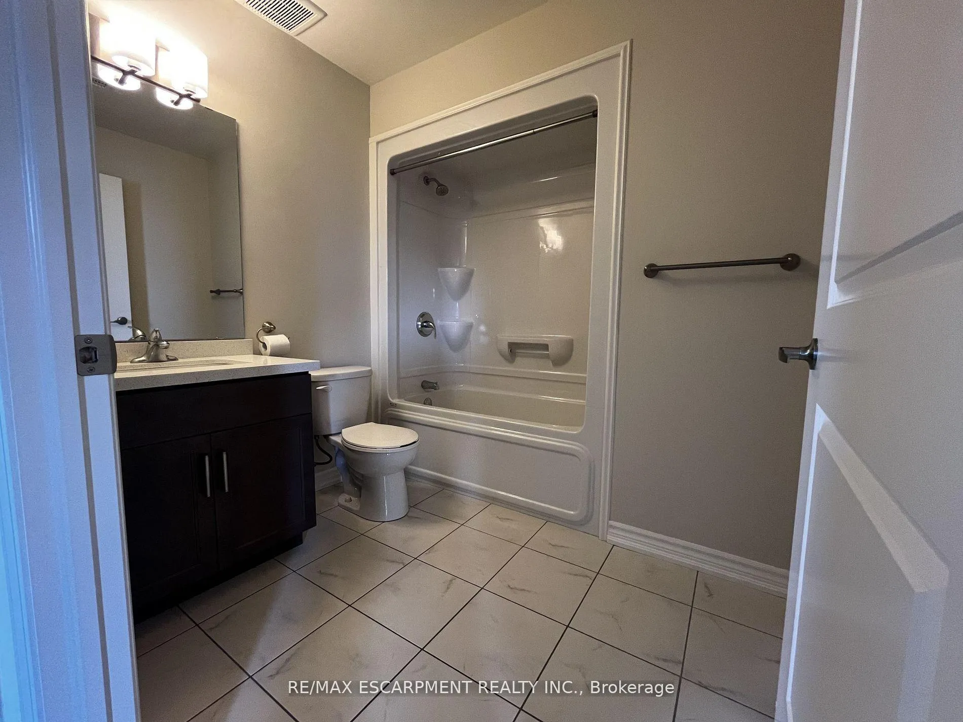 Photo 14 of Unit 504, 640 Sauve Street, Milton, Beaty — HOMEH