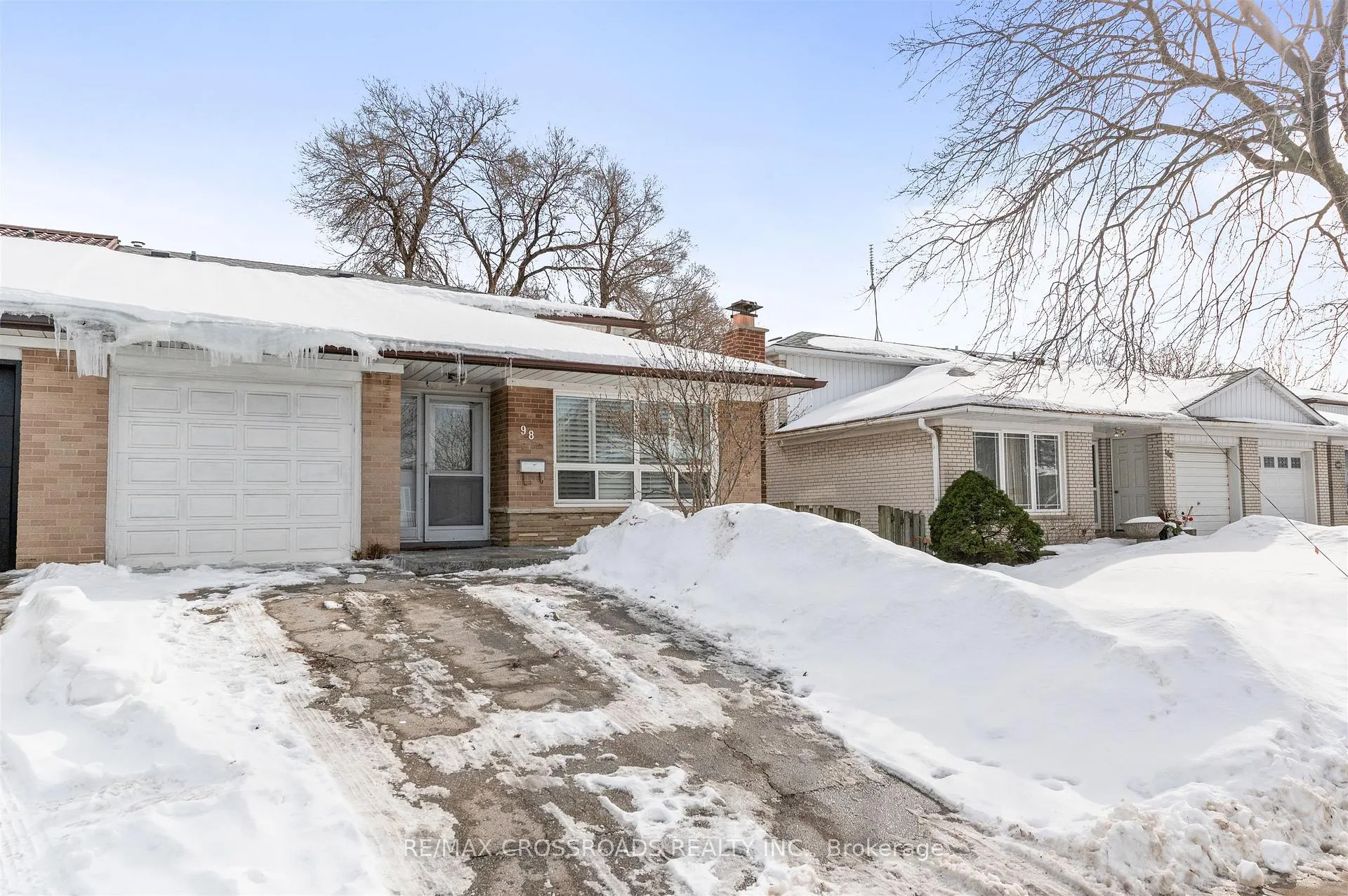Front of 98 Willowridge Road