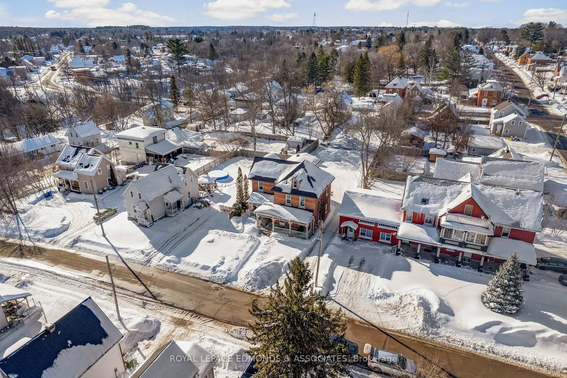 Photo 4 of 412 Murray Street, Pembroke — HOMEH