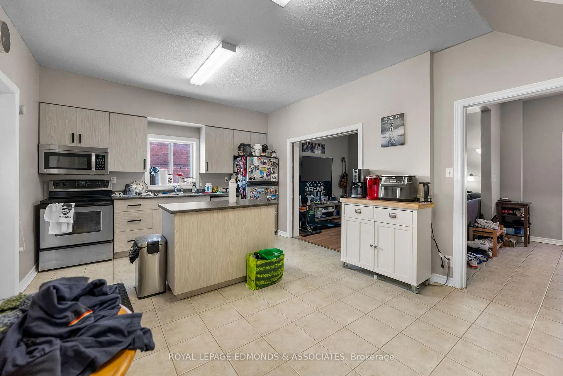 Photo 11 of 412 Murray Street, Pembroke — HOMEH