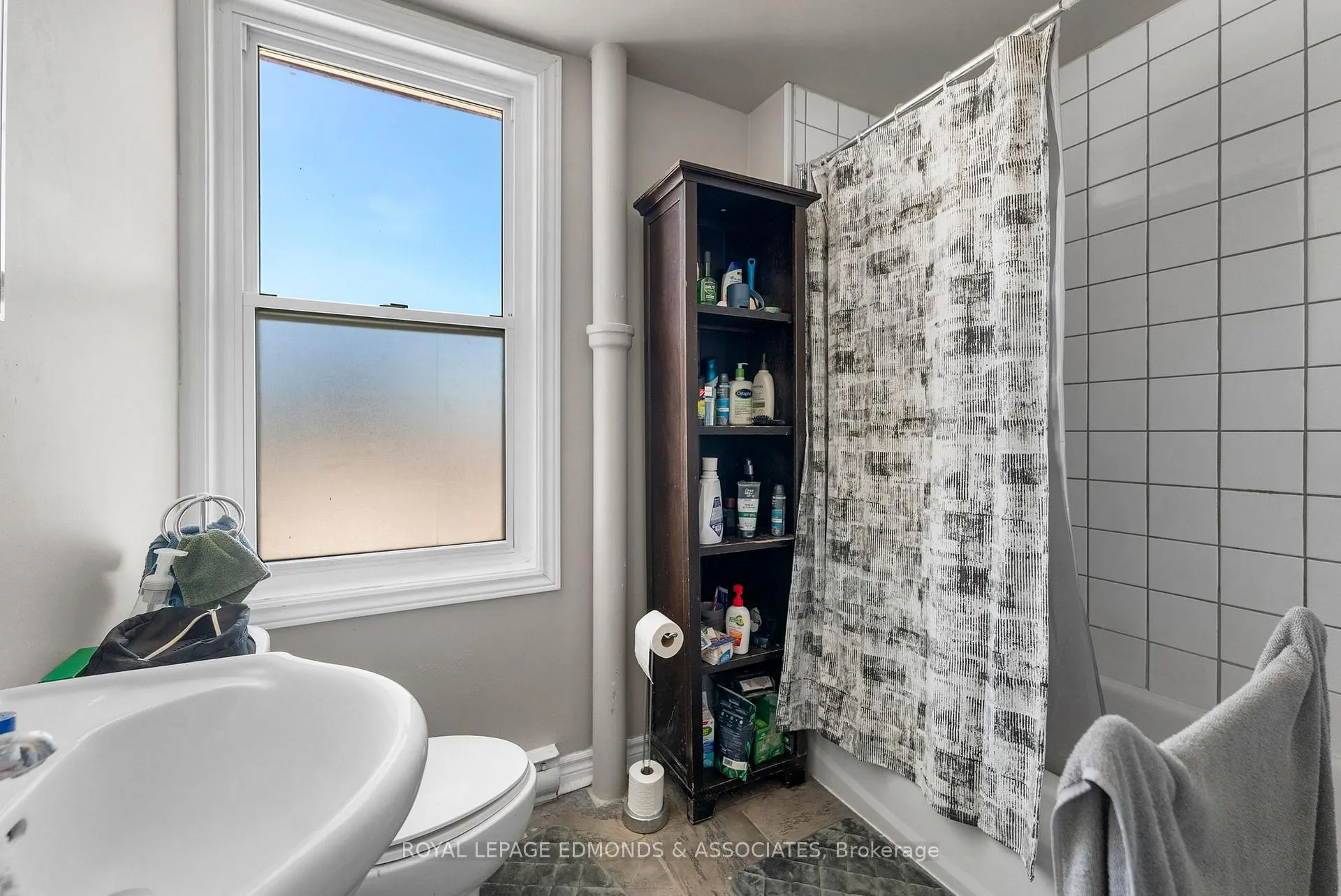 Photo 16 of 412 Murray Street, Pembroke — HOMEH
