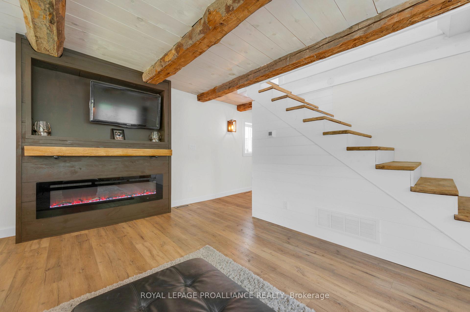 Photo 11 of 11100 Highway 62, Madoc — HOMEH