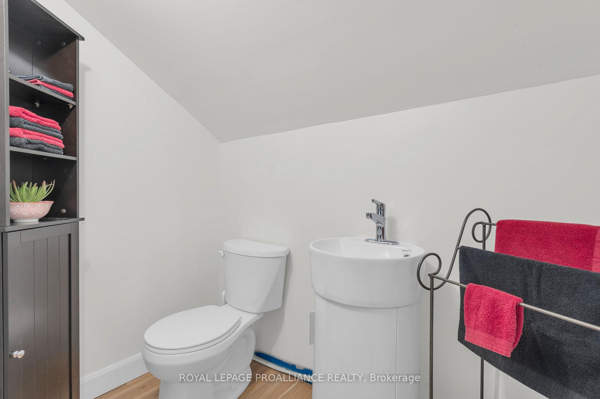 Photo 25 of 11100 Highway 62, Madoc — HOMEH
