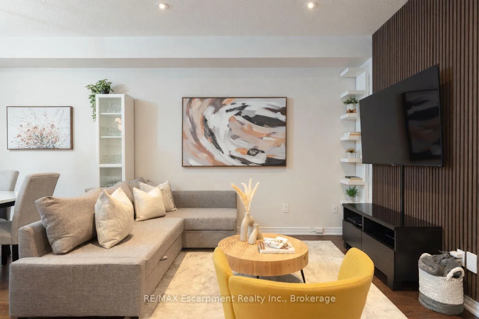Photo 8 of 31 Pinot Crescent, Hamilton, Fruitland — HOMEH