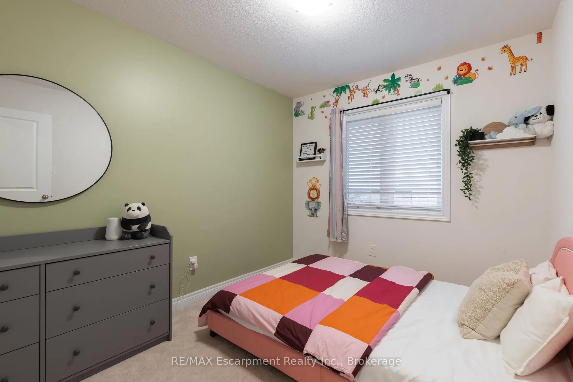 Photo 17 of 31 Pinot Crescent, Hamilton, Fruitland — HOMEH