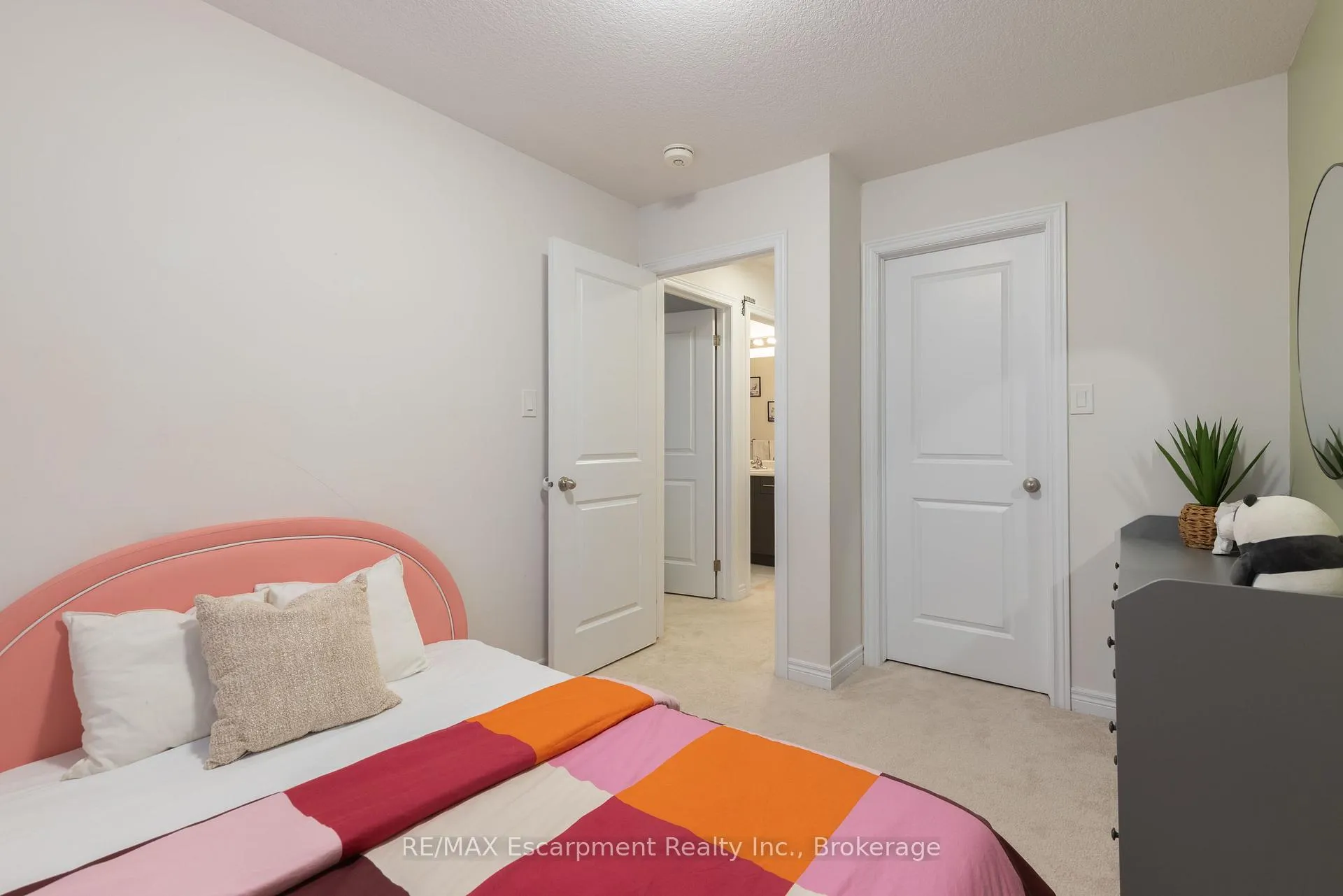 Photo 18 of 31 Pinot Crescent, Hamilton, Fruitland — HOMEH