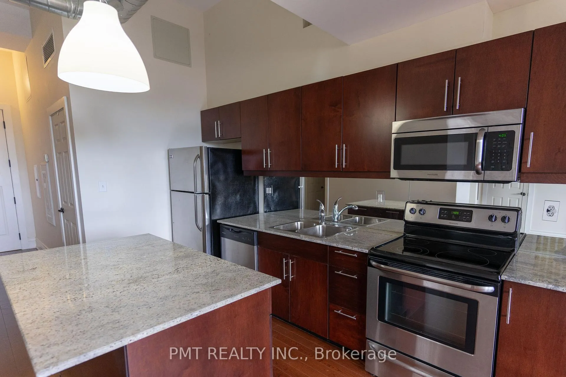 Photo 5 of Unit PH17, 200 Stinson Street, Hamilton, Stinson — HOMEH