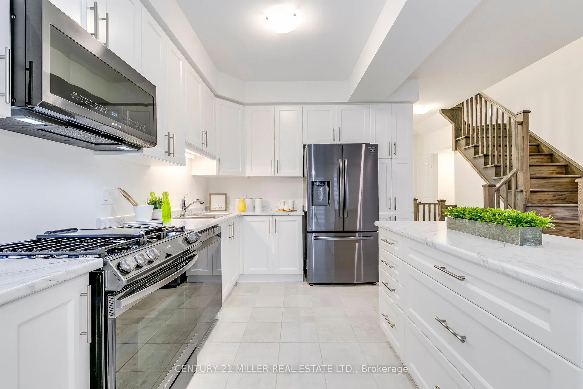 Photo 7 of 33 Beasley Grove, Hamilton, Ancaster — HOMEH