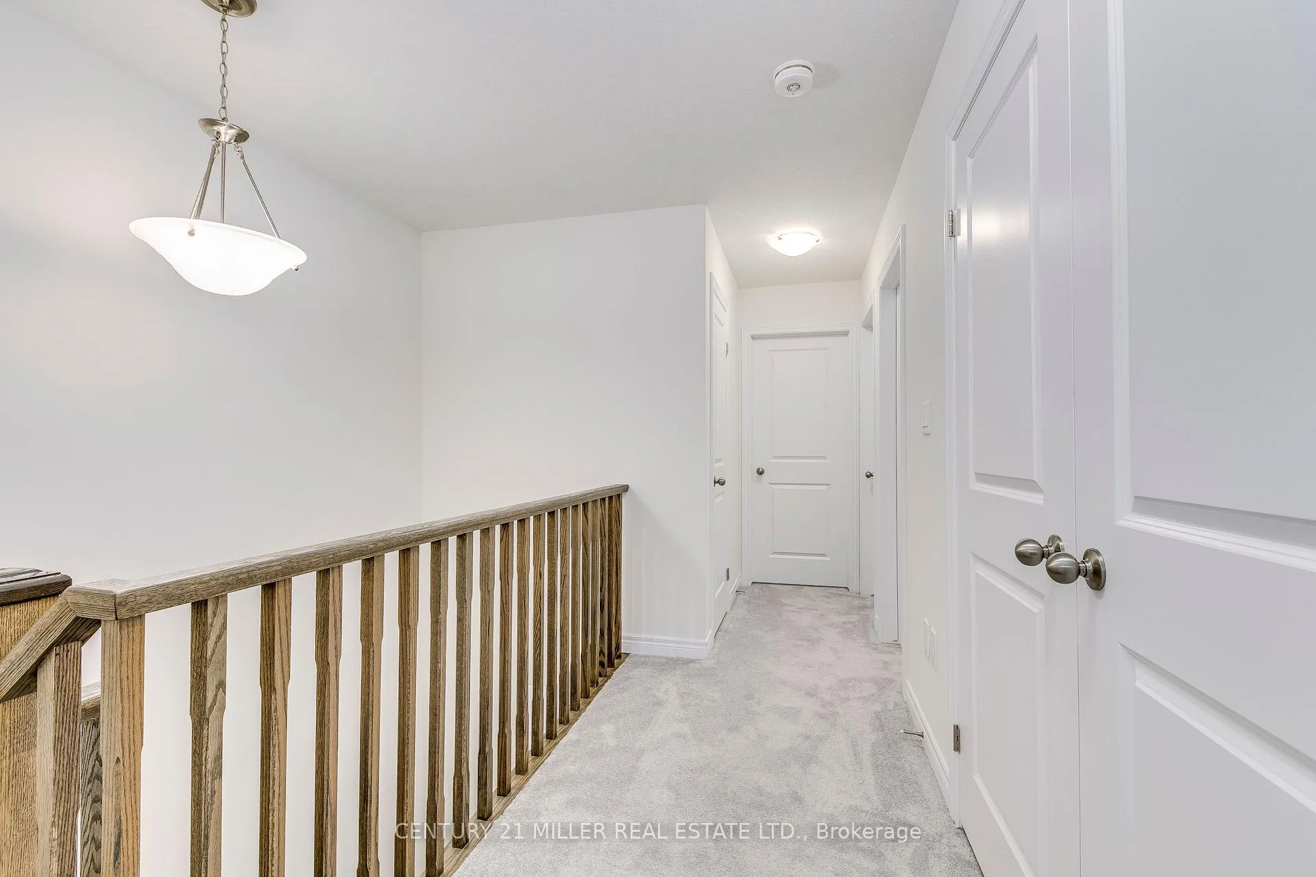 Photo 23 of 33 Beasley Grove, Hamilton, Ancaster — HOMEH
