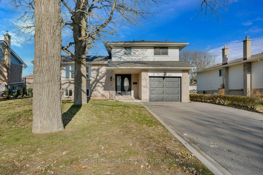 Photo 1 of 987 Mayfair Crescent, Kingston, South of Taylor-Kidd Blvd — HOMEH