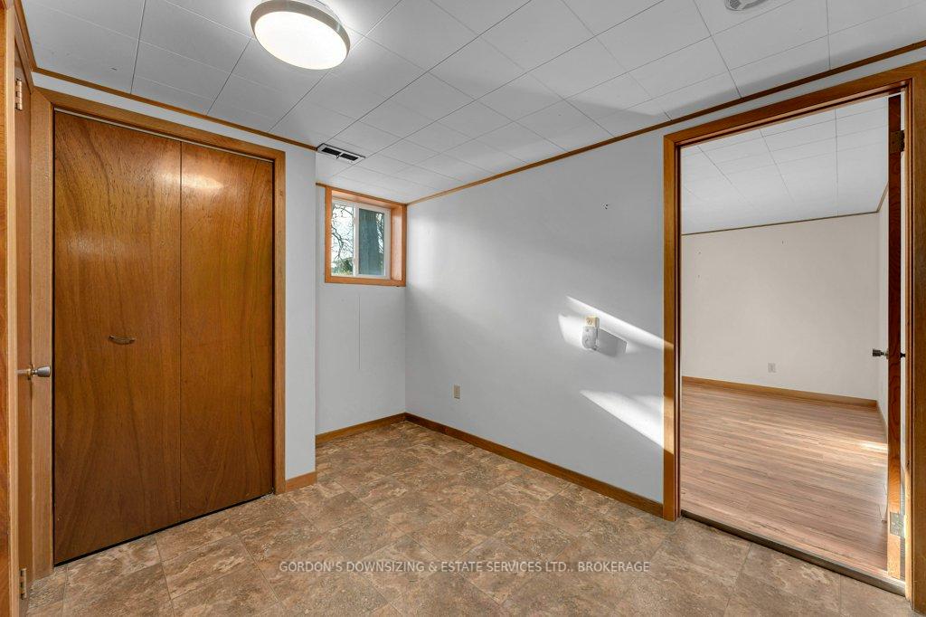 Photo 30 of 987 Mayfair Crescent, Kingston, South of Taylor-Kidd Blvd — HOMEH