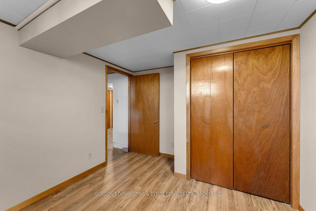 Photo 35 of 987 Mayfair Crescent, Kingston, South of Taylor-Kidd Blvd — HOMEH