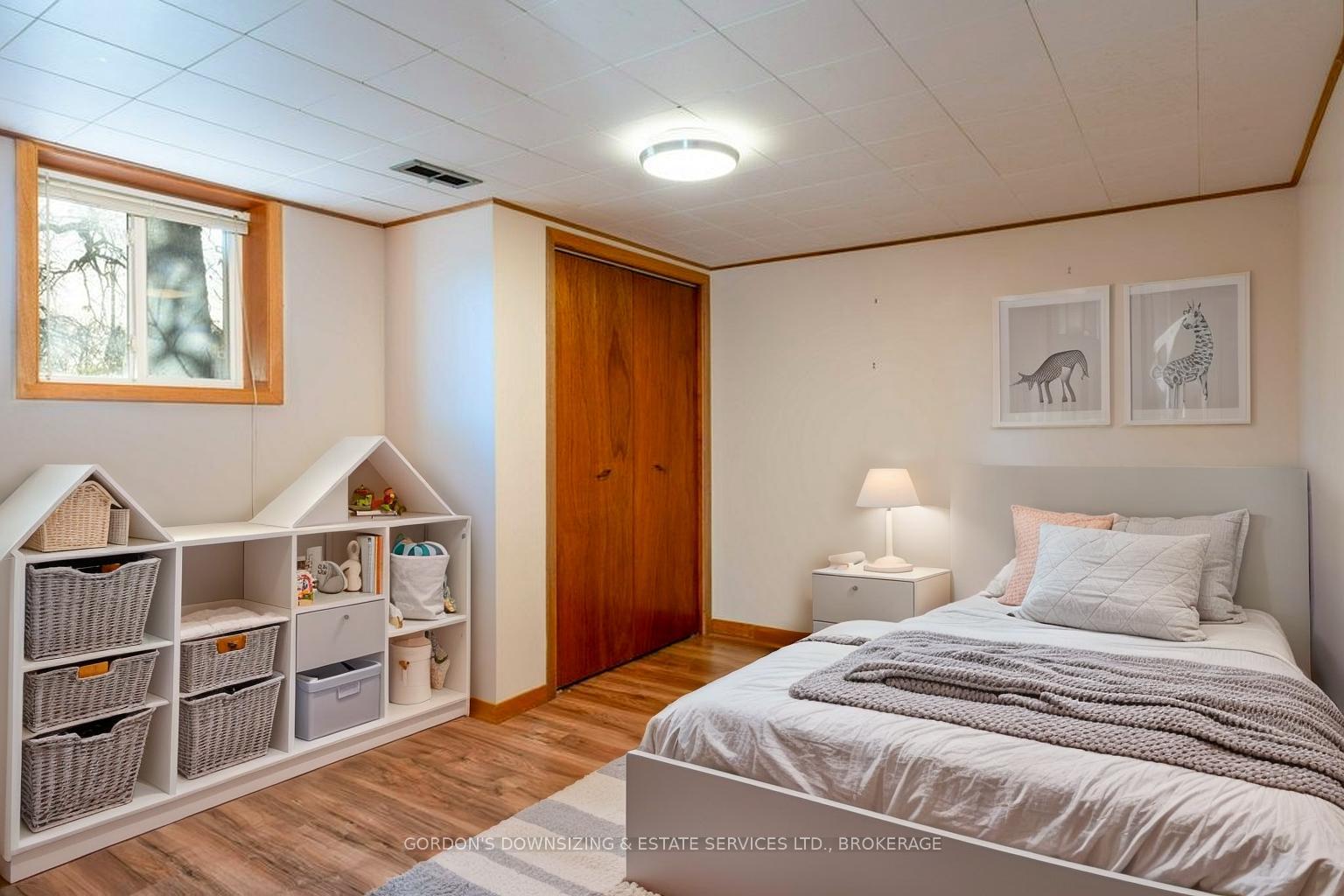 Photo 36 of 987 Mayfair Crescent, Kingston, South of Taylor-Kidd Blvd — HOMEH