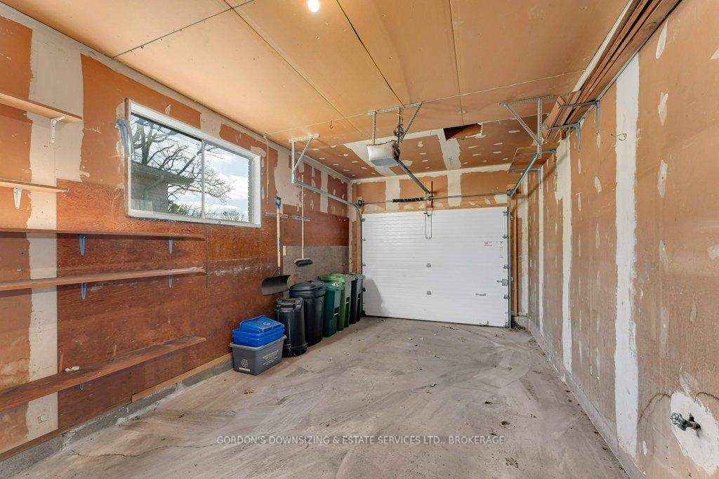 Photo 42 of 987 Mayfair Crescent, Kingston, South of Taylor-Kidd Blvd — HOMEH
