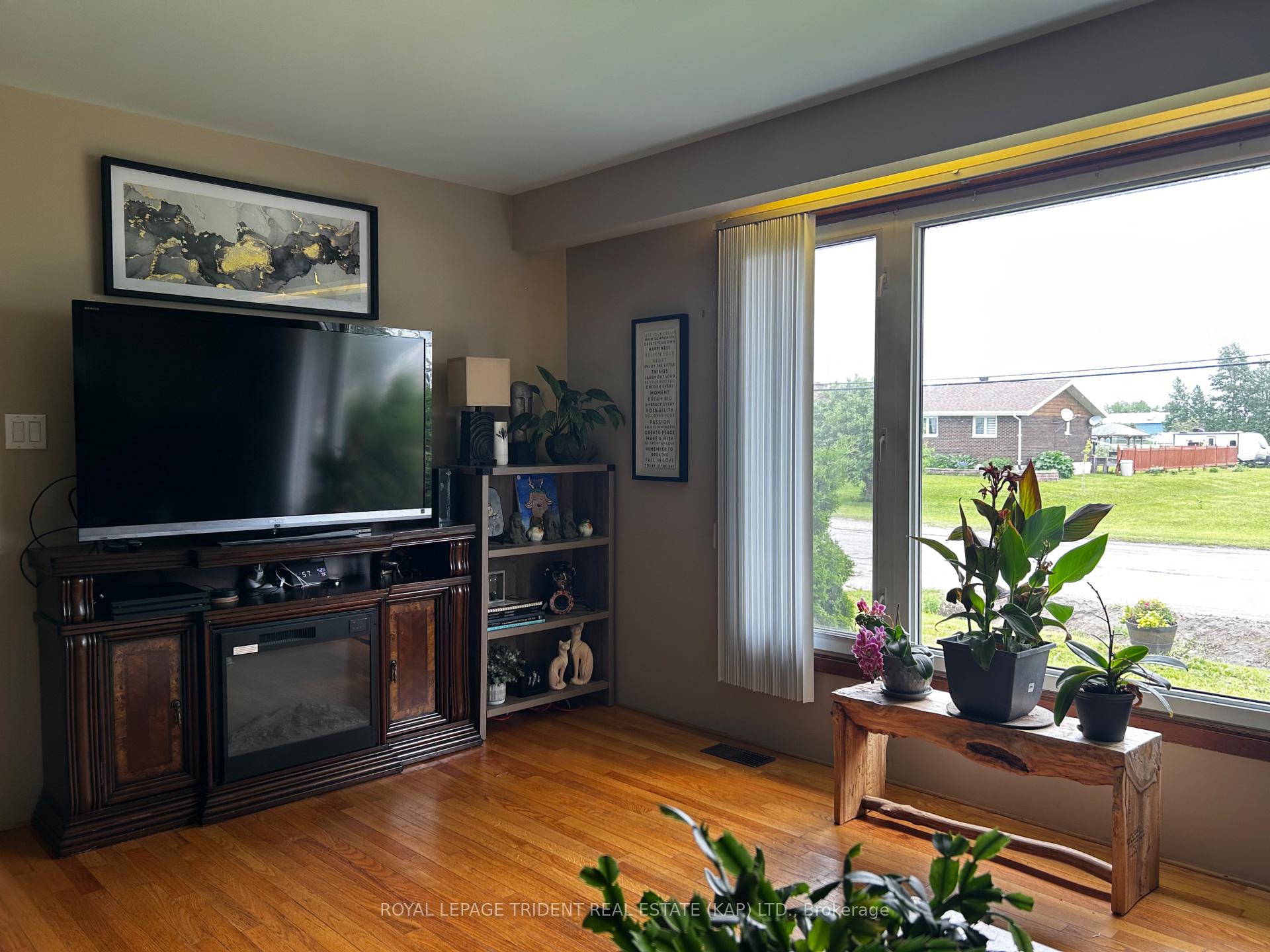 Photo 23 of 35 Brunelle Road S, Kapuskasing — HOMEH