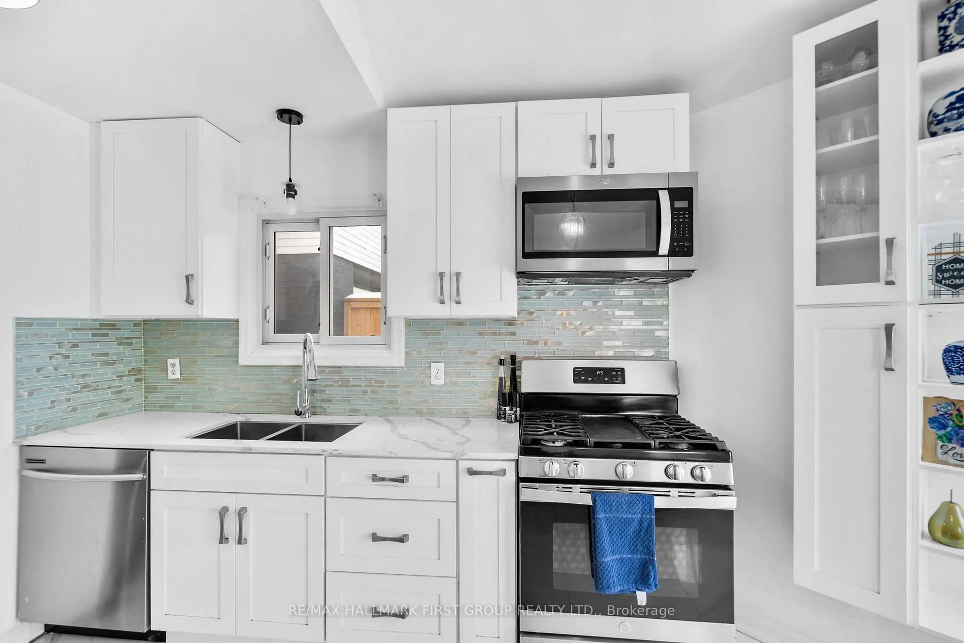 Photo 7 of 99 Turnberry Crescent, Clarington, Courtice — HOMEH
