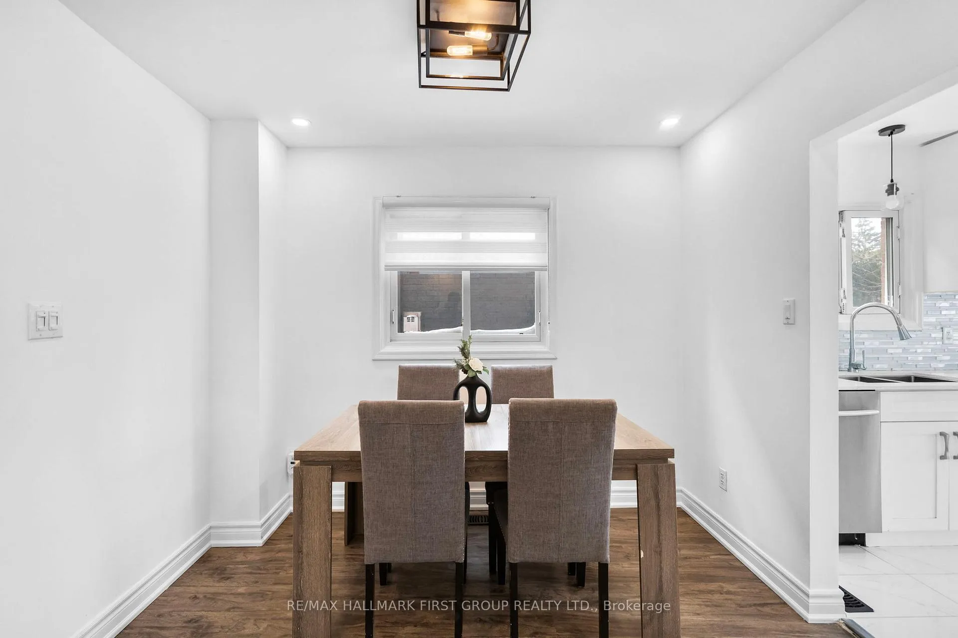 Photo 10 of 99 Turnberry Crescent, Clarington, Courtice — HOMEH