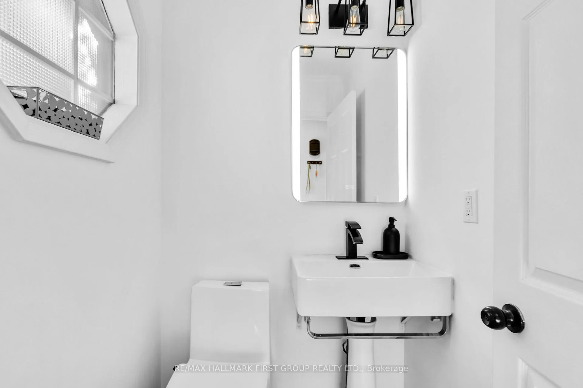 Photo 15 of 99 Turnberry Crescent, Clarington, Courtice — HOMEH