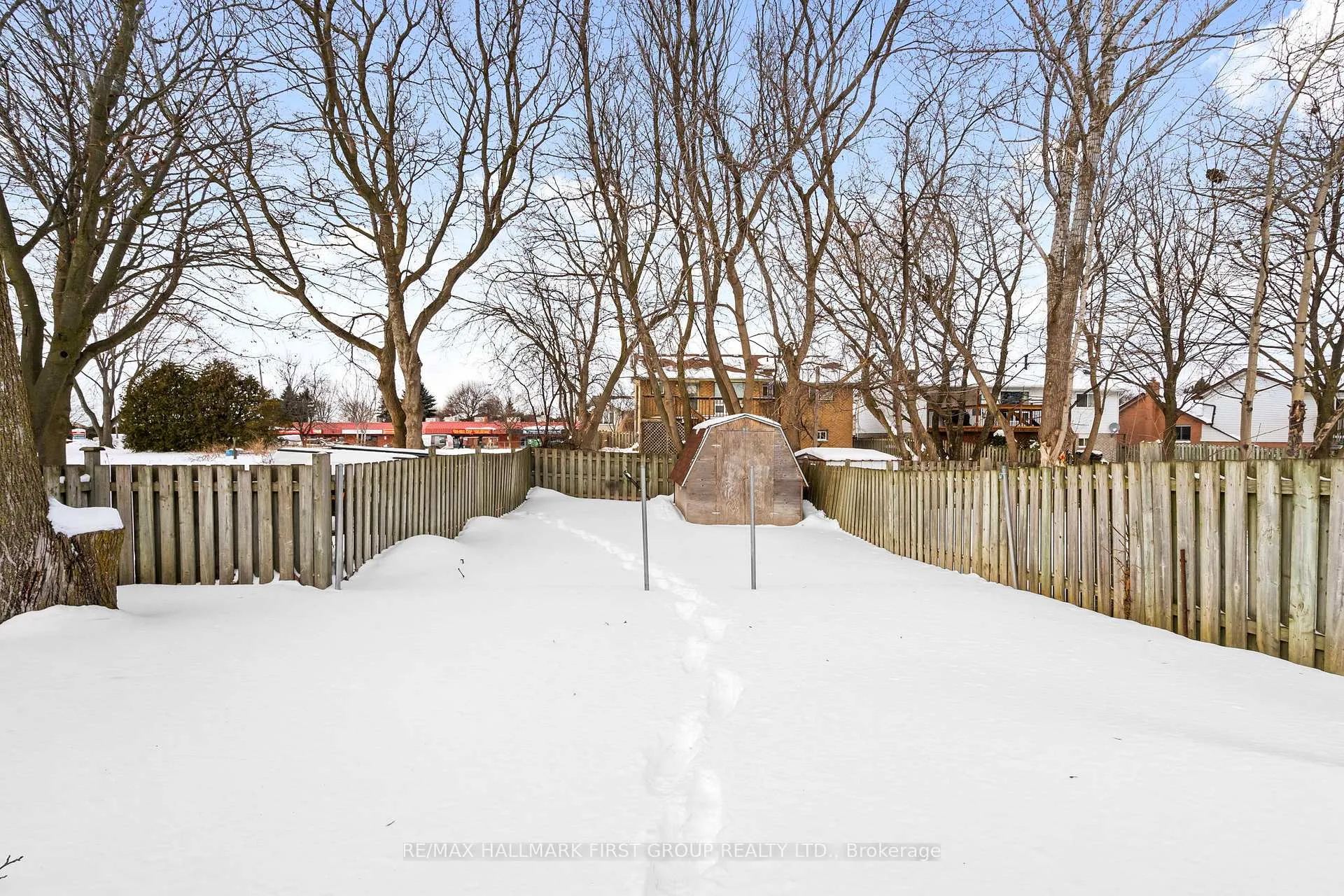 Photo 40 of 99 Turnberry Crescent, Clarington, Courtice — HOMEH
