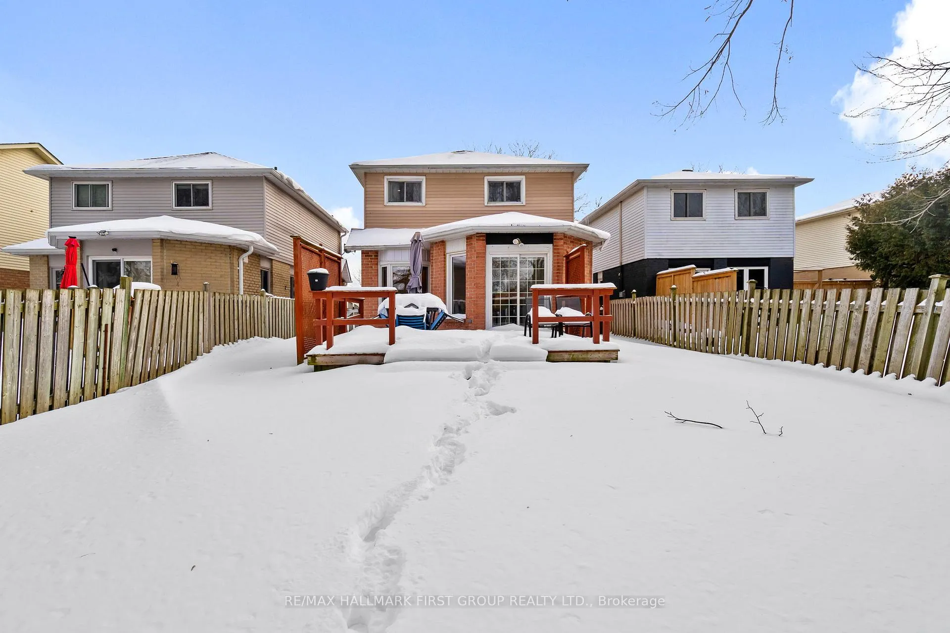Photo 41 of 99 Turnberry Crescent, Clarington, Courtice — HOMEH