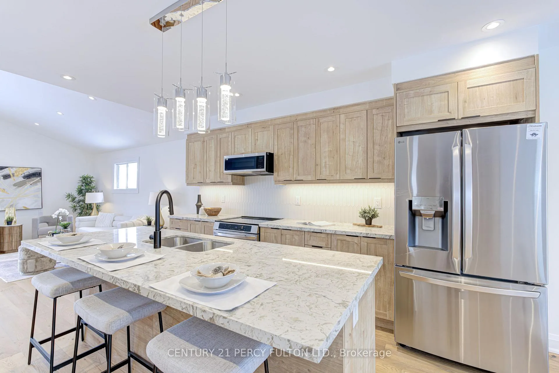 Photo 13 of 21 Nelson Avenue, Ajax, Central — HOMEH