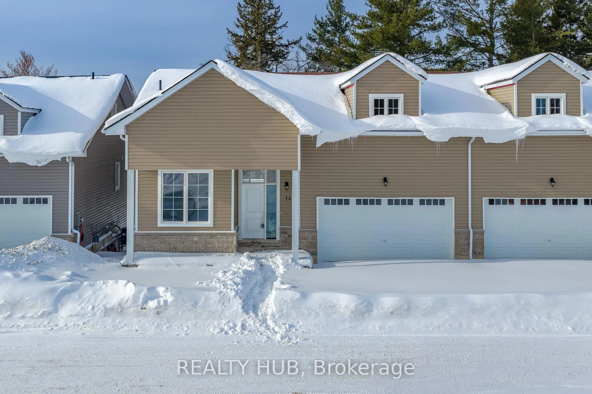 Front of 14 Turnberry Court