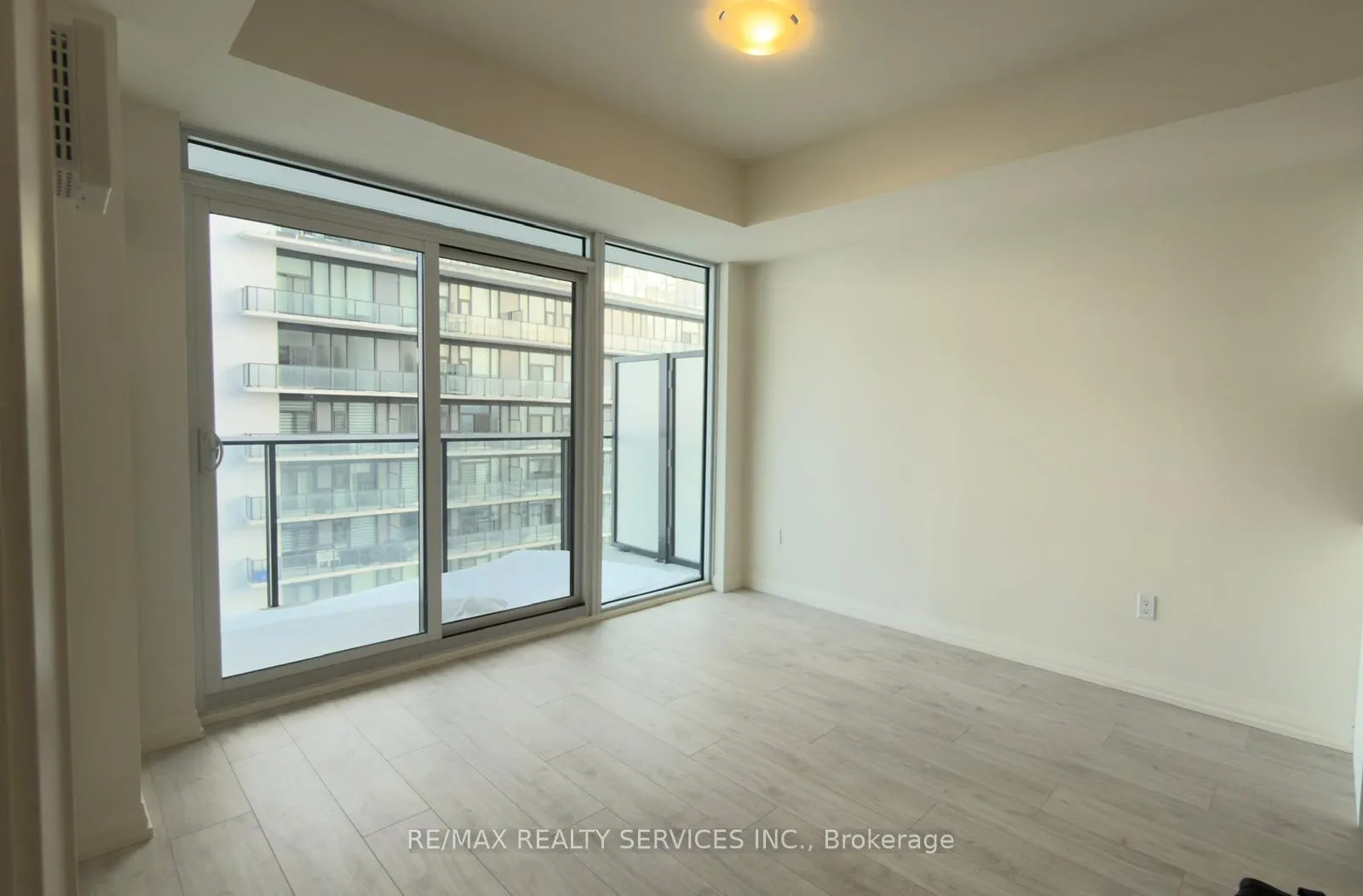 Photo 24 of Unit 2412, 27 Korda Gate, Vaughan, Concord — HOMEH
