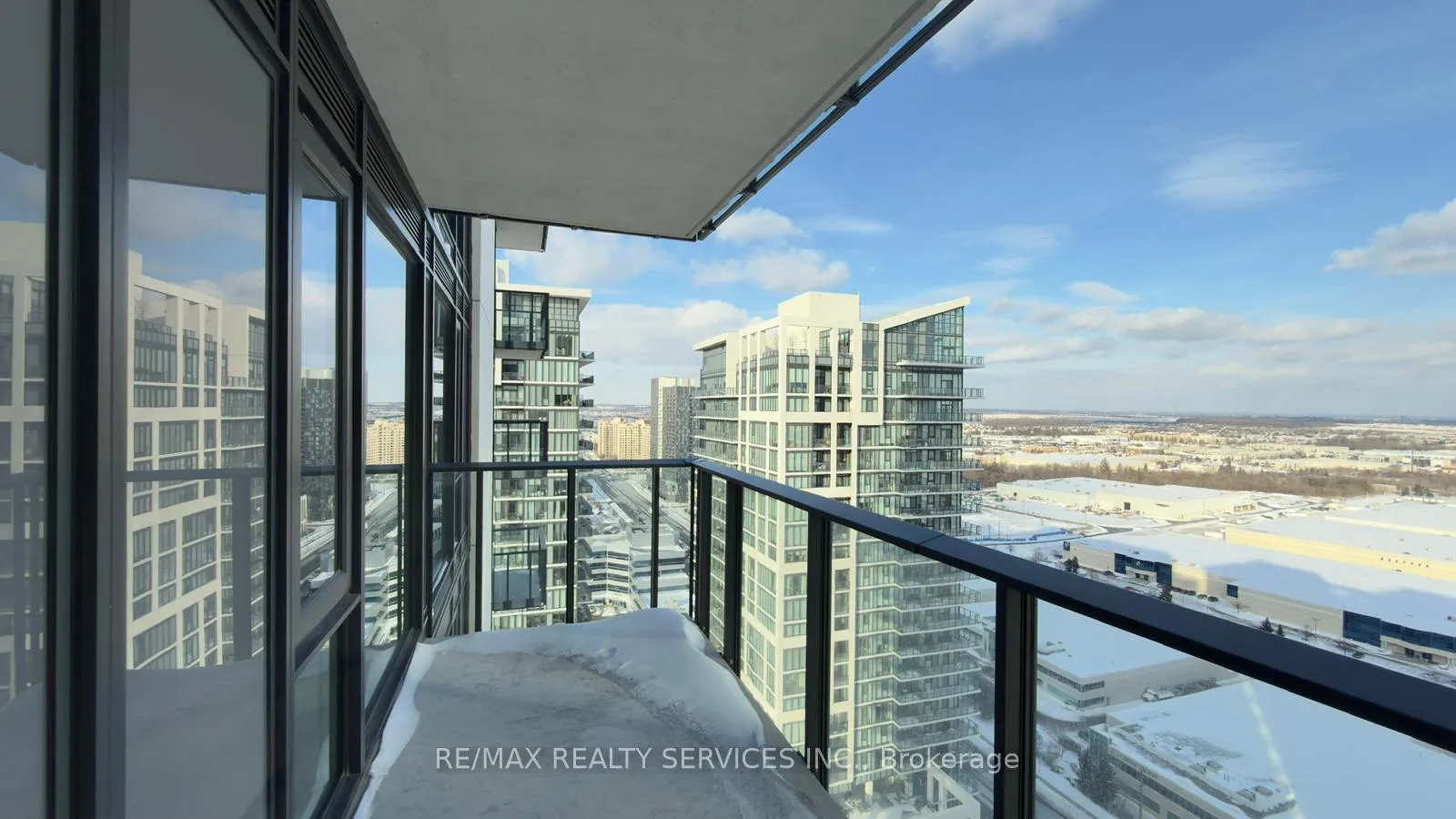 Photo 32 of Unit 2412, 27 Korda Gate, Vaughan, Concord — HOMEH