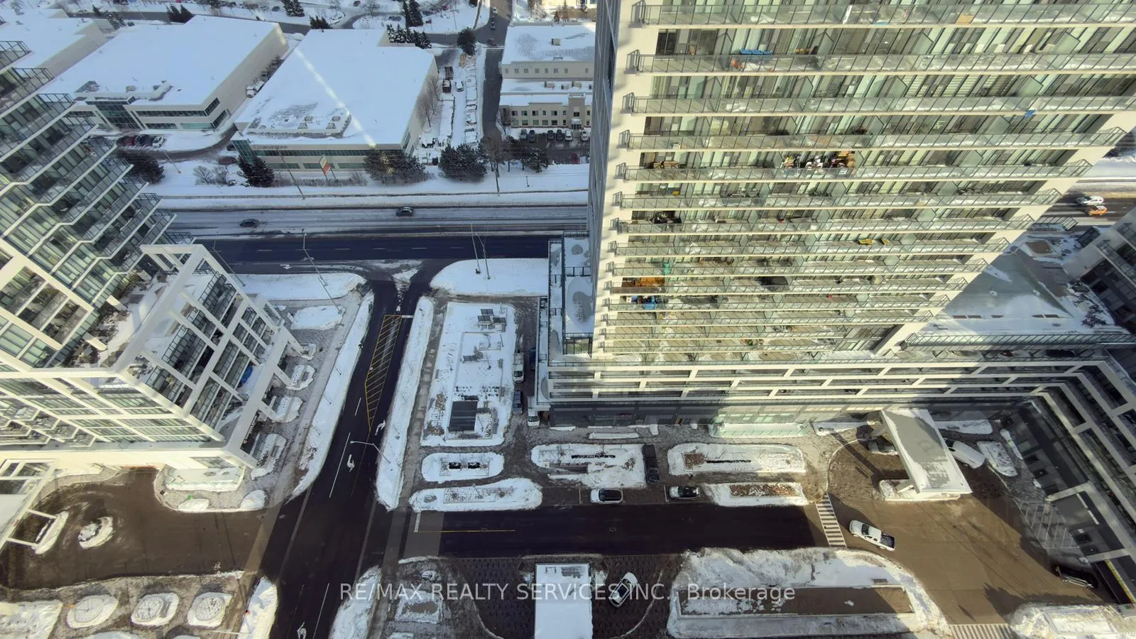 Photo 33 of Unit 2412, 27 Korda Gate, Vaughan, Concord — HOMEH