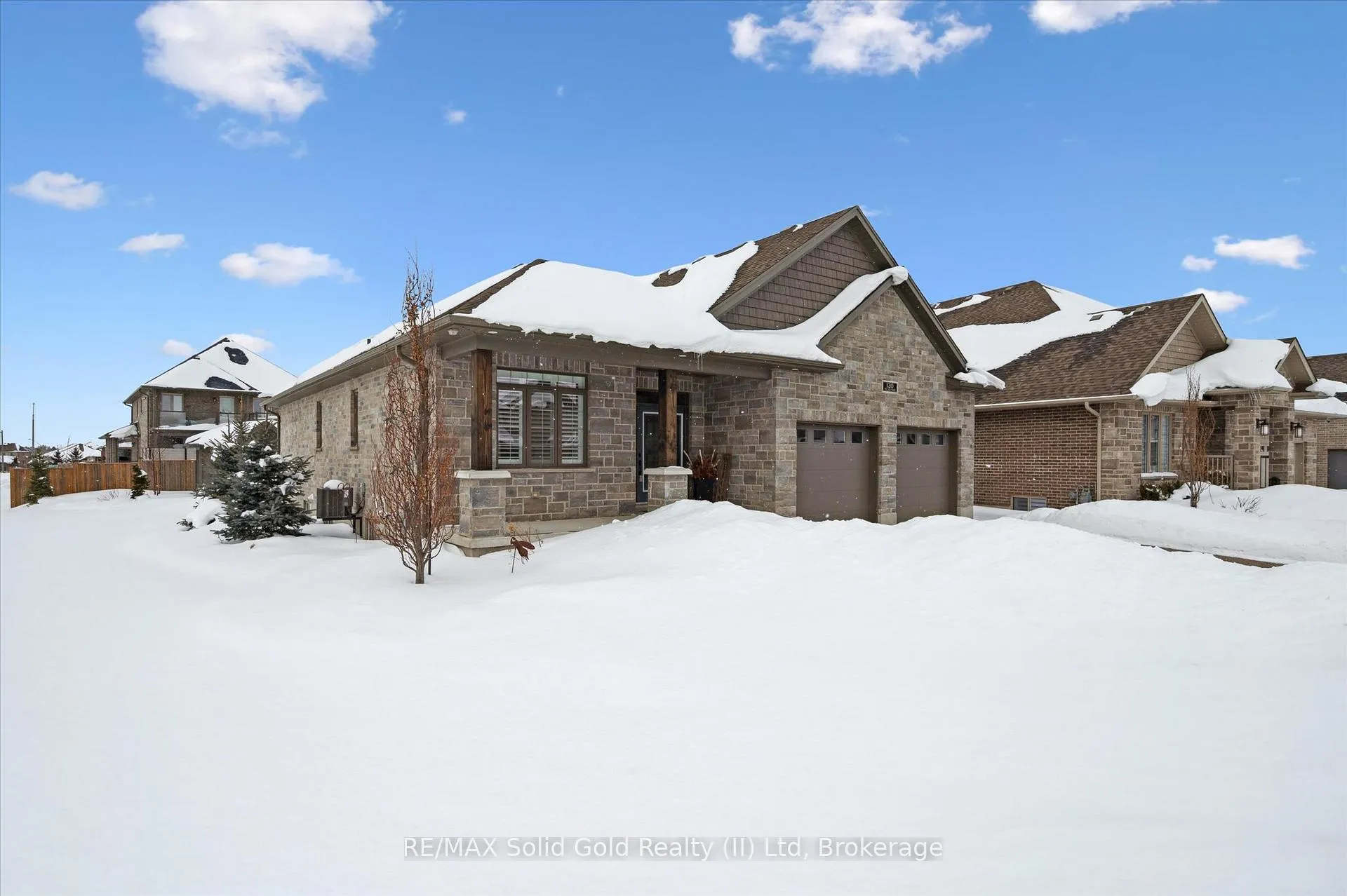Photo 3 of 120 Village Road, Wellesley — HOMEH