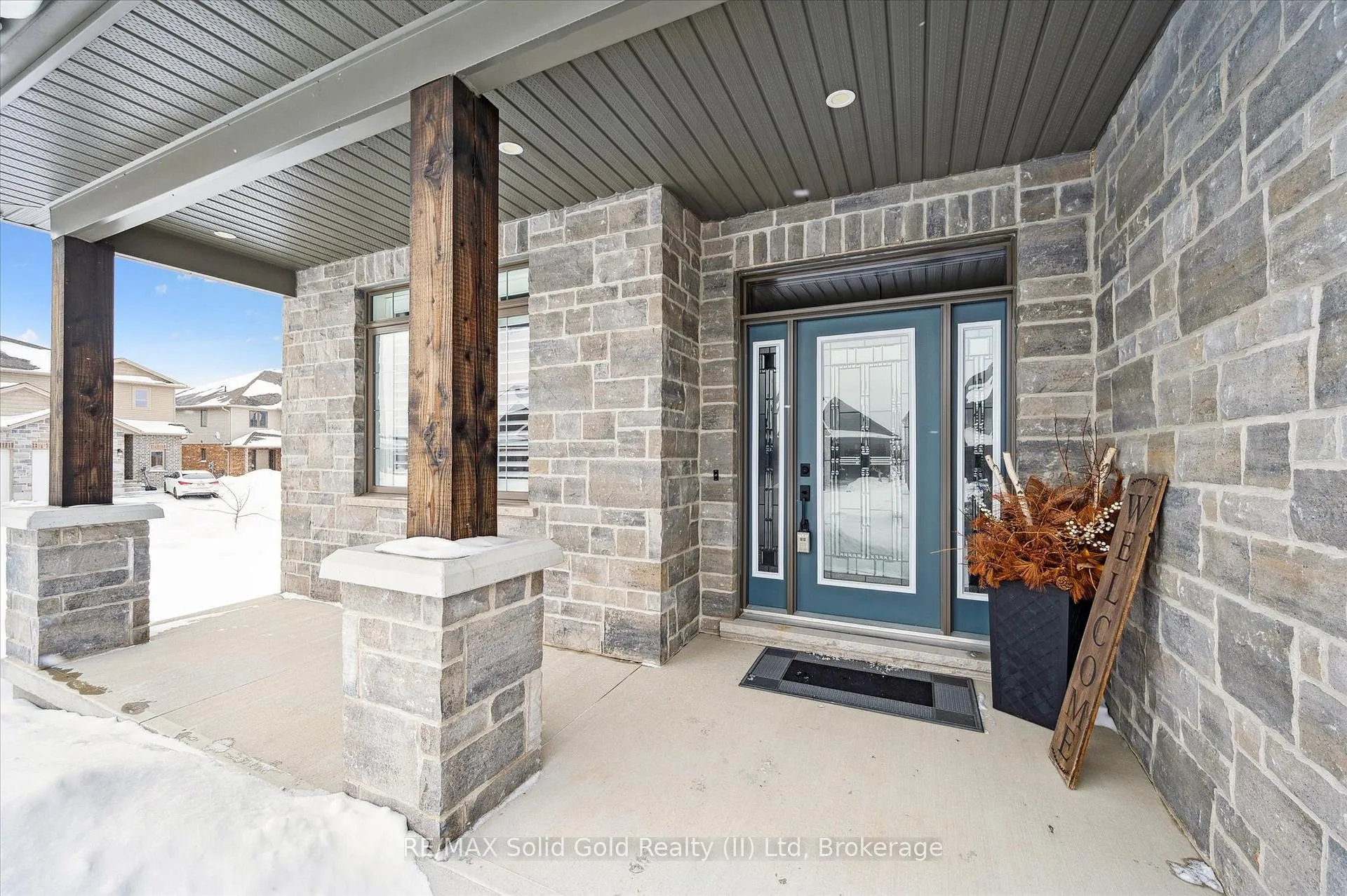 Photo 4 of 120 Village Road, Wellesley — HOMEH