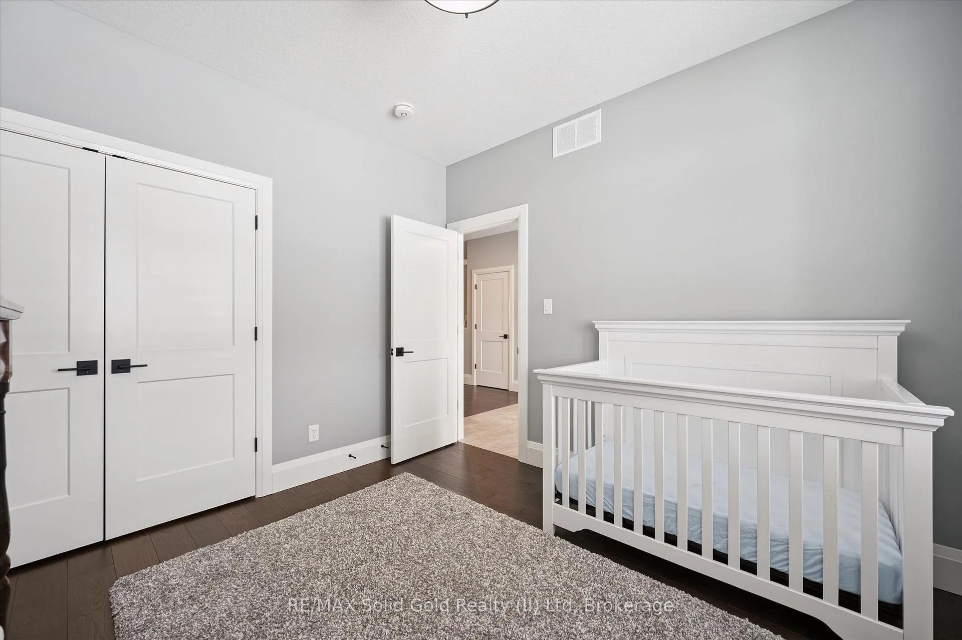 Photo 8 of 120 Village Road, Wellesley — HOMEH